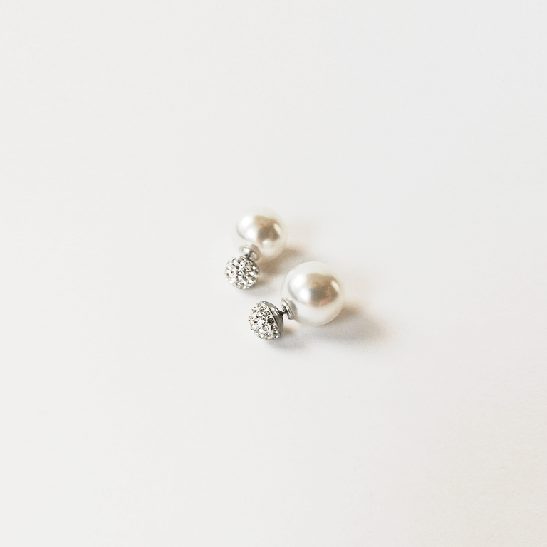 ORECCHINI WHITE PEARL AND CRYSTAL BALL